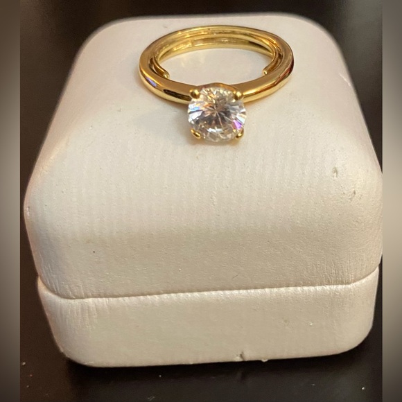 Vintage 925 Sterling Silver Cubic Zirconia ring - Picture 3 of 5